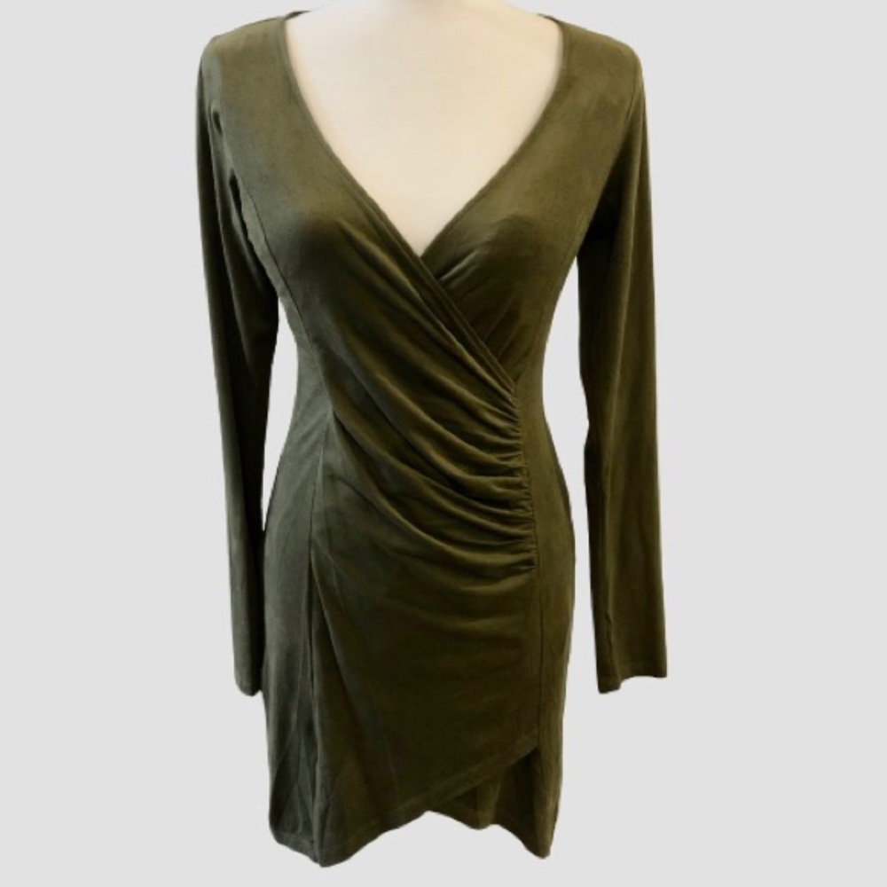 Solemio asymmetrical hem faux suede olive green long sleeve bodycon v-neck dress - Picture 13 of 13